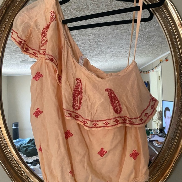 Weekend sale! Free People off the shoulder tank - Picture 4 of 5